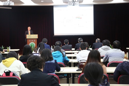 【图5】杨泮池校长医学主题演讲.jpg